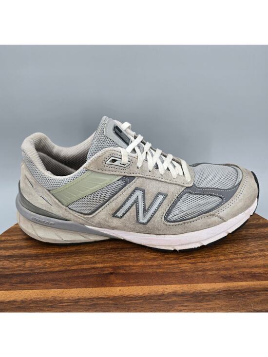 New Balance 990v5 Shoes Mens 9 2E Wide Gray Suede Leather USA Athletic Sneakers